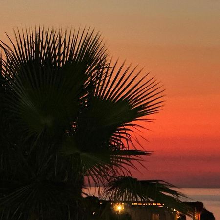 Saint Tropez Durres Hotel Bisht Kamez Exterior foto