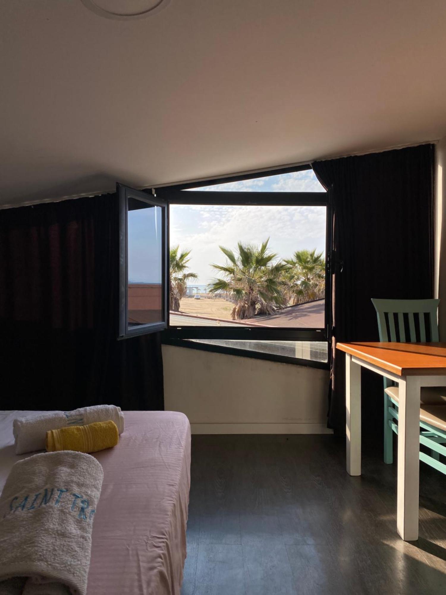 Saint Tropez Durres Hotel Bisht Kamez Exterior foto