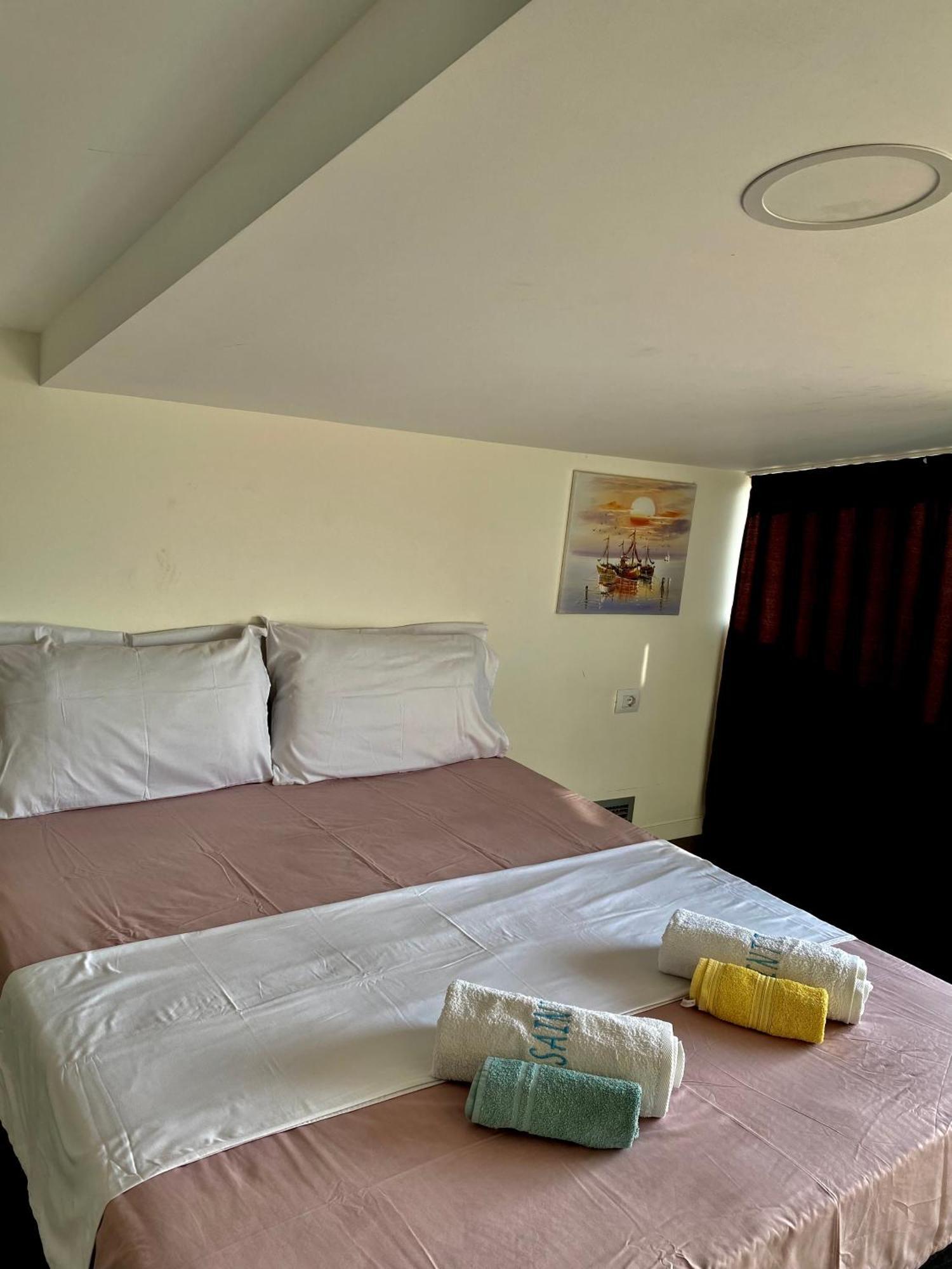 Saint Tropez Durres Hotel Bisht Kamez Exterior foto
