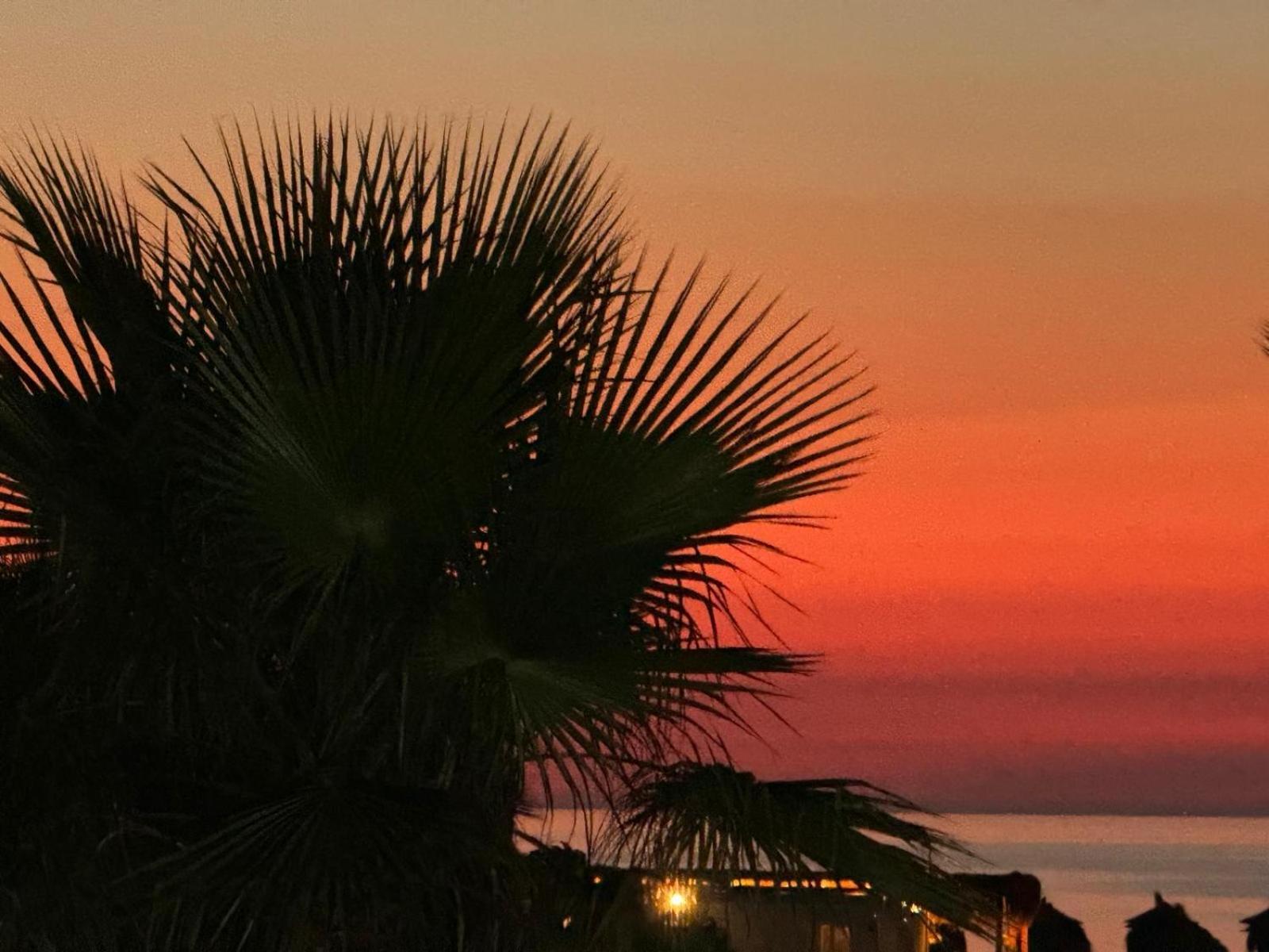 Saint Tropez Durres Hotel Bisht Kamez Exterior foto